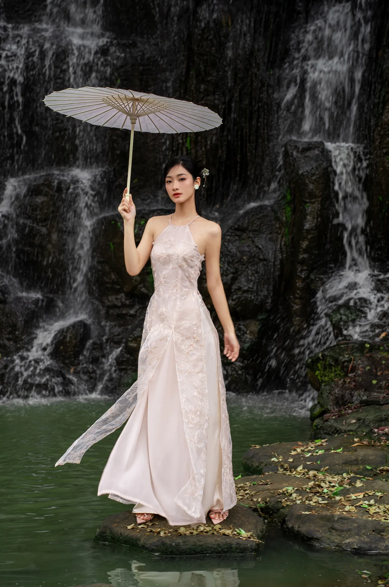 KHAI HOA lookbook · 02