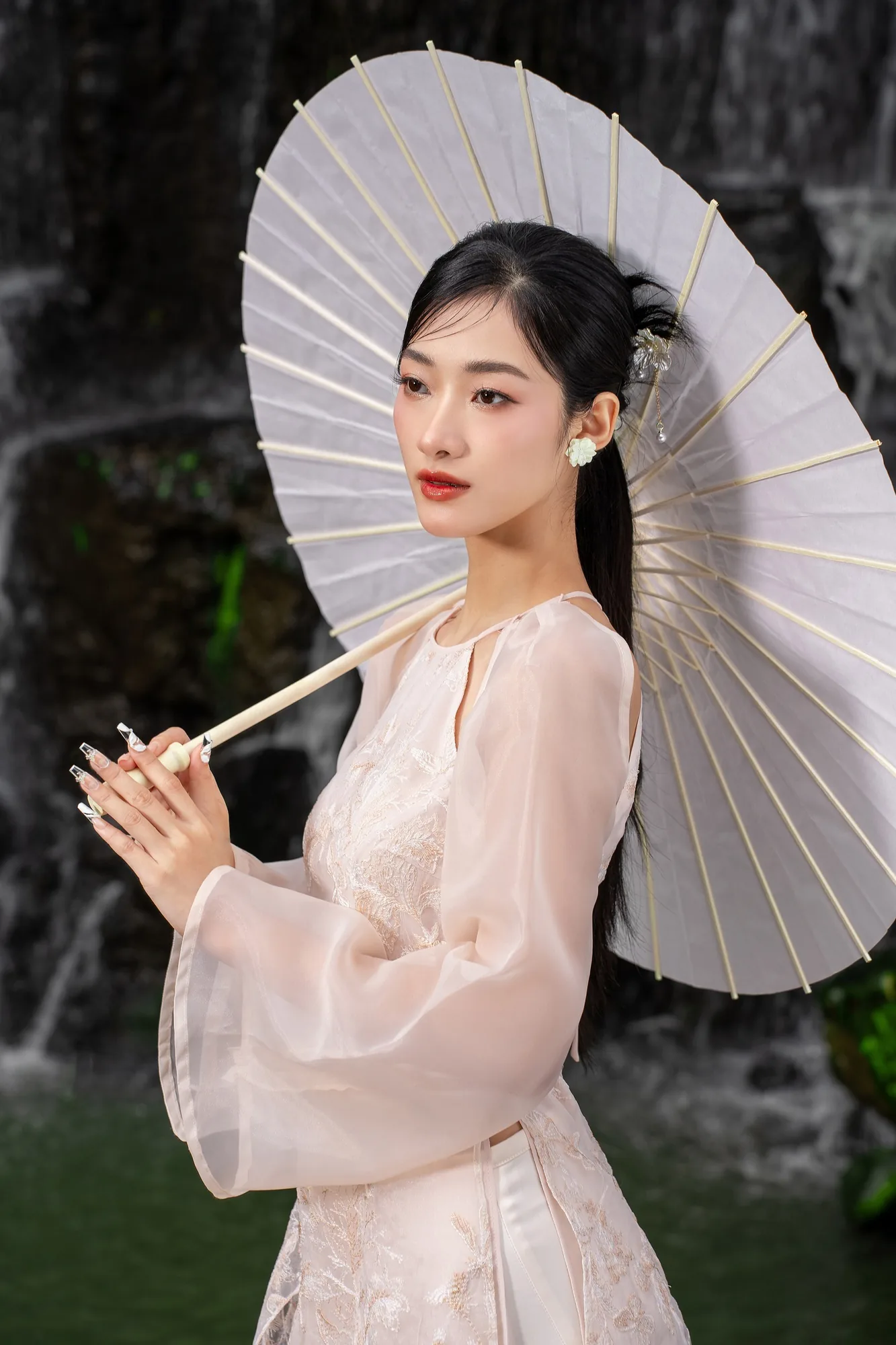 KHAI HOA lookbook · 03