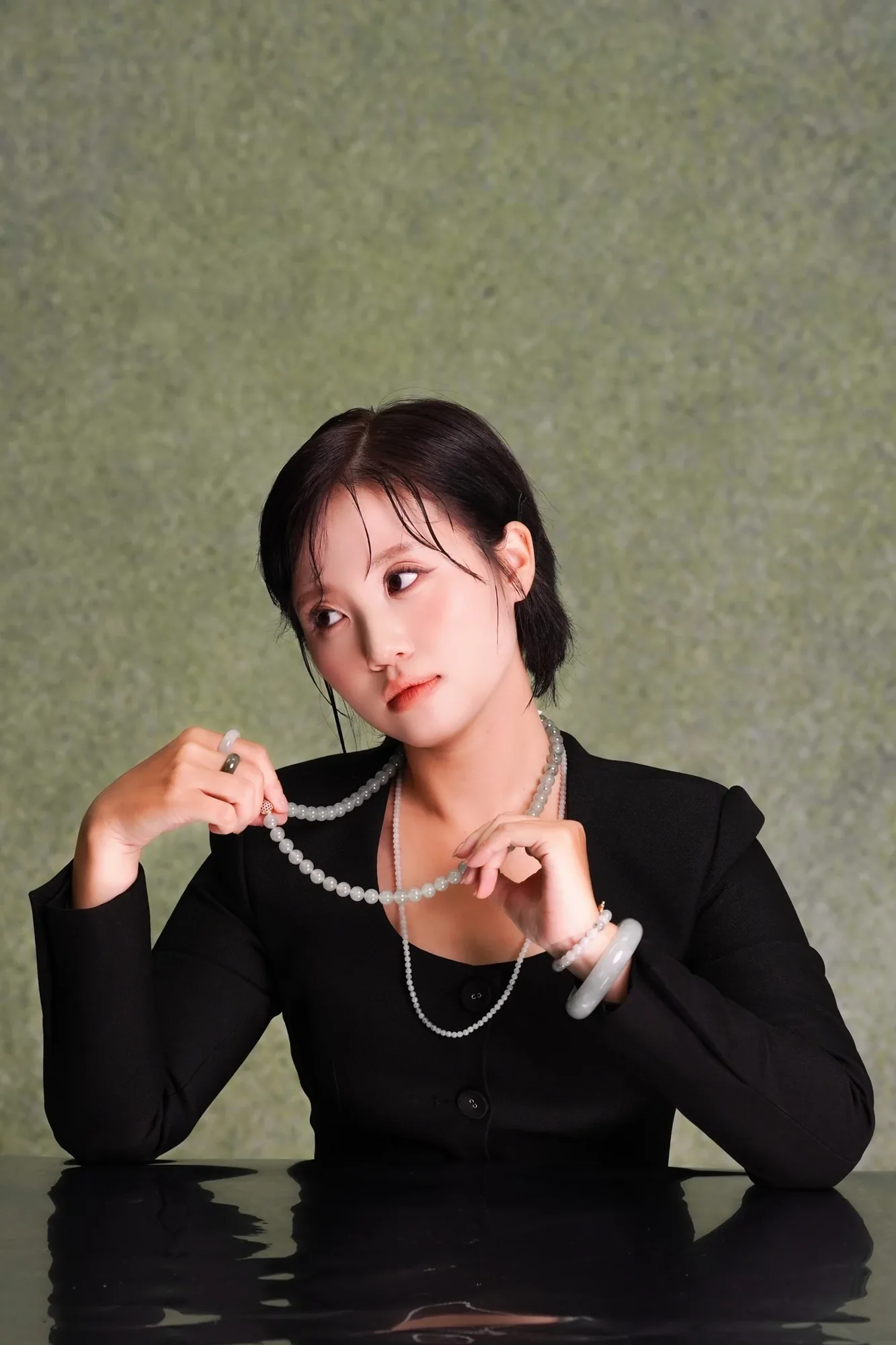 MJADE THỨC lookbook portrait